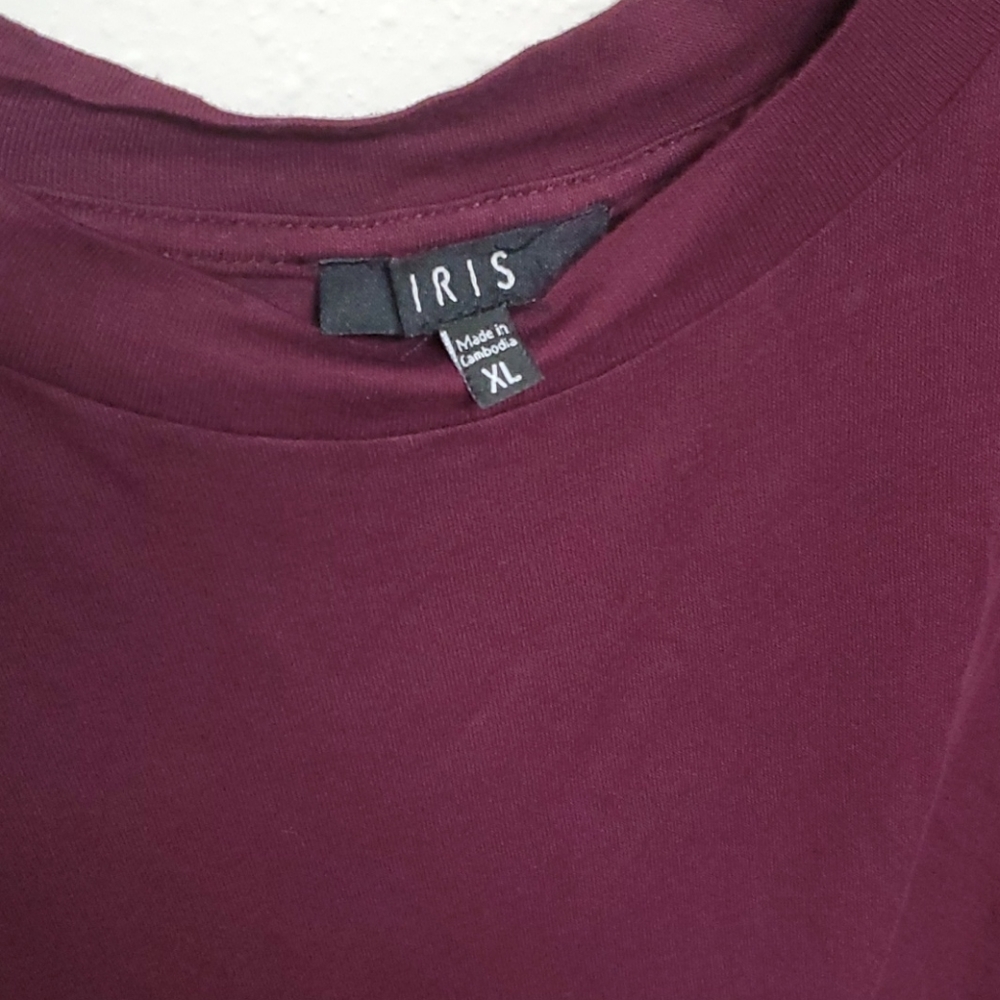 T-Shirt - Picture 2 of 2